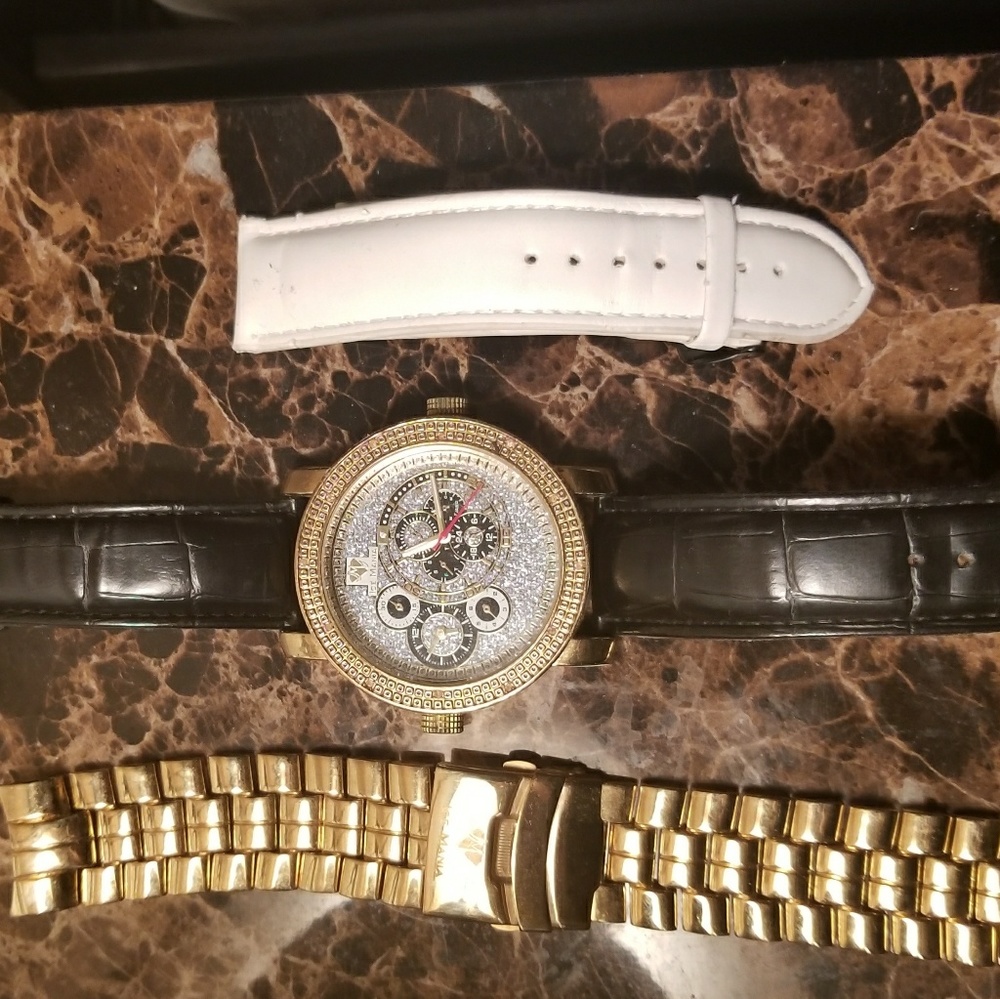 Watch - Picture 4 of 4